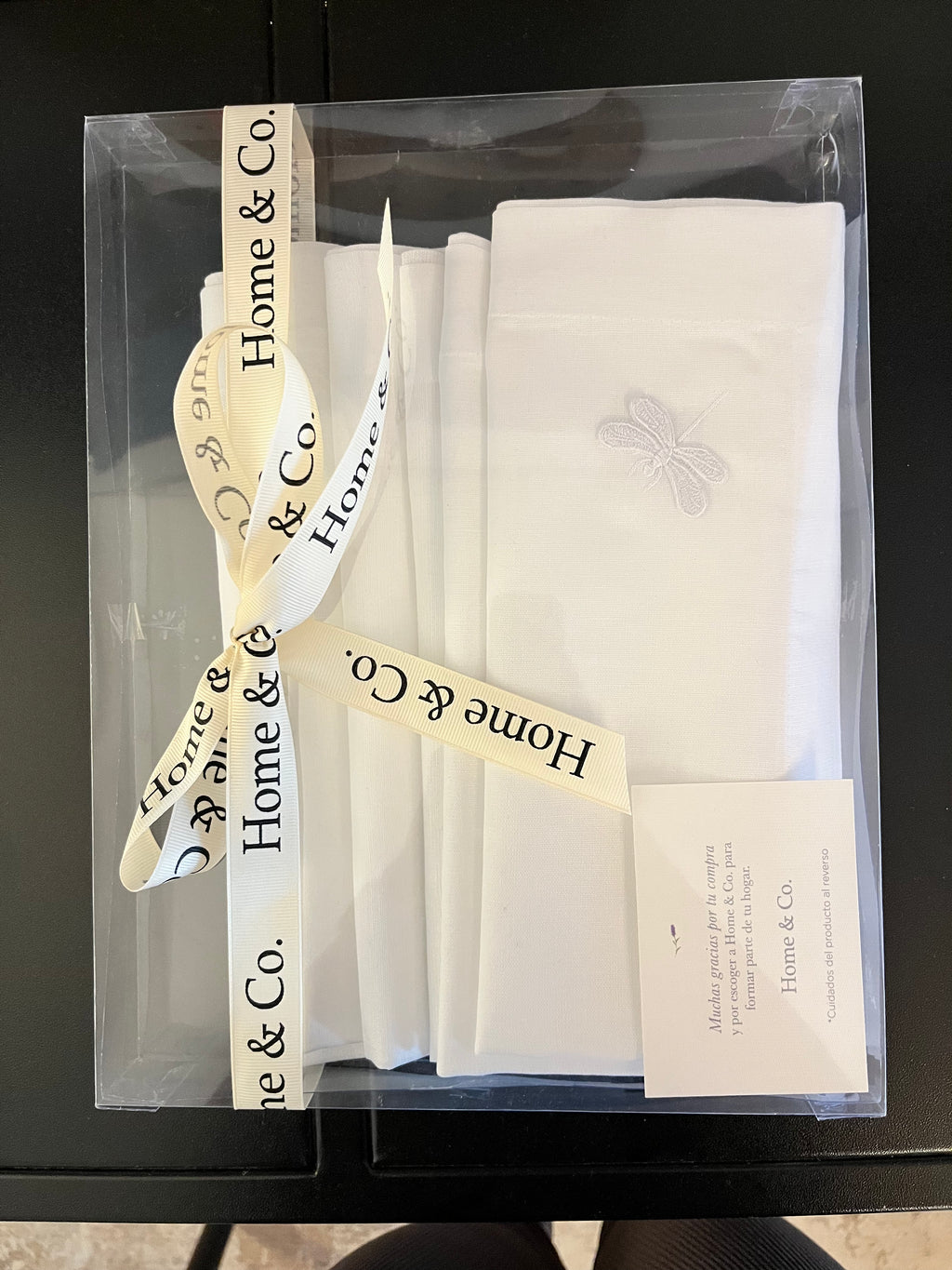 Caja con 6 servilletas Libélula 3D blanca