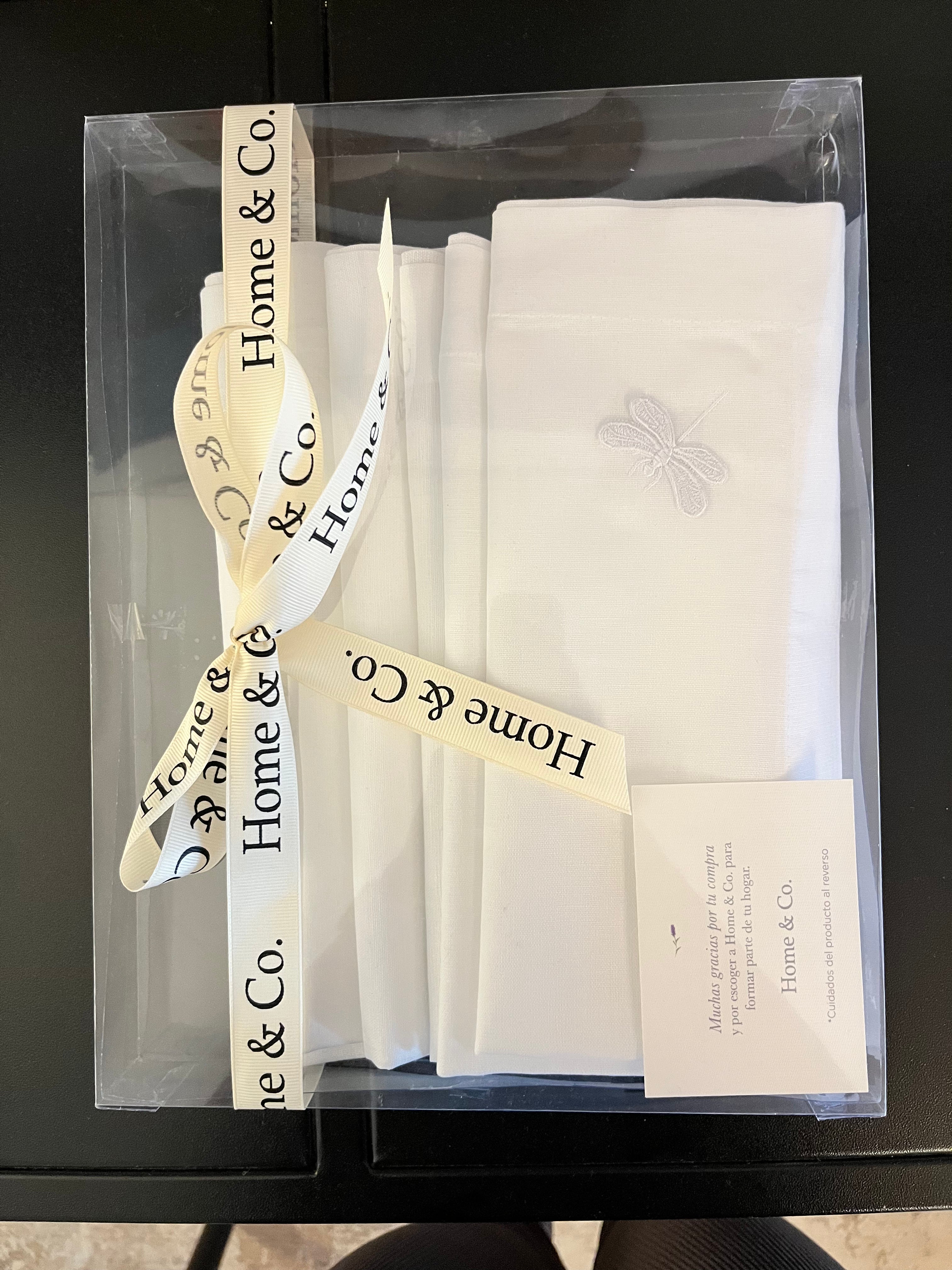 Caja con 6 servilletas Libélula 3D blanca